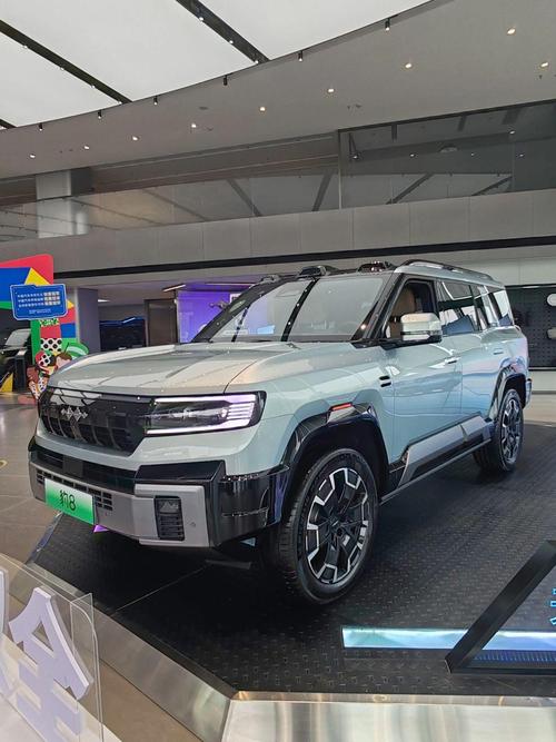 重庆268比亚迪方程豹硬派越野的爆款，英菲尼迪35周年与你共成长